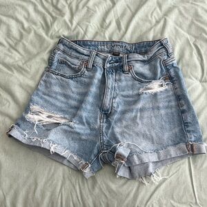 American Eagle Strigid Denim Mom Short